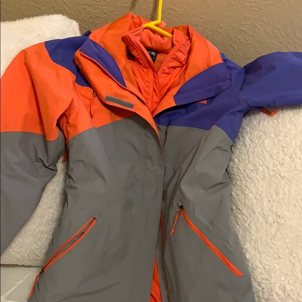 Women’s Colorblock Hooded Snow Jacket